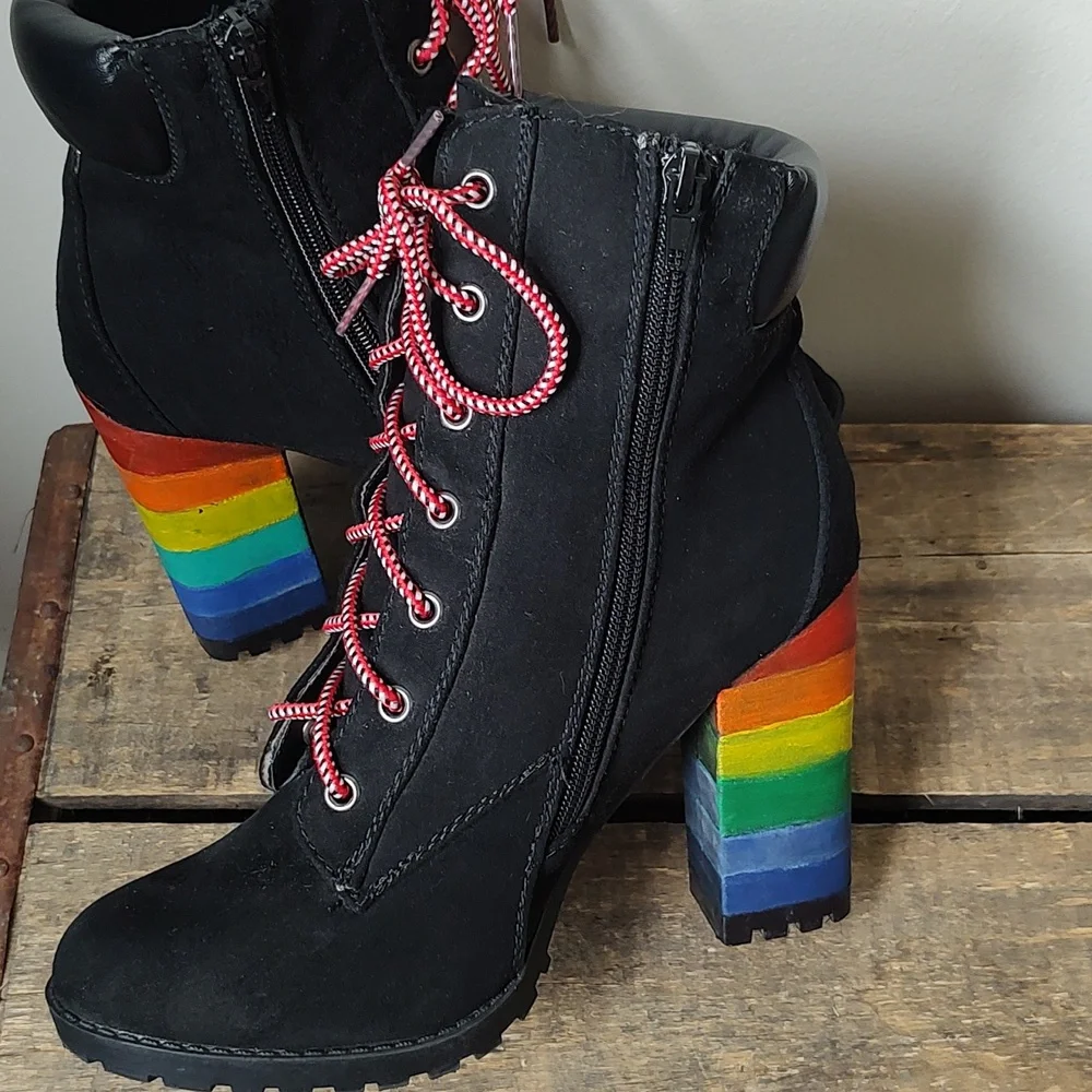 Upcycled! Fun Painted Rainbow Heel Chunky Vegan Booties Size 8 - Picture 3 of 14